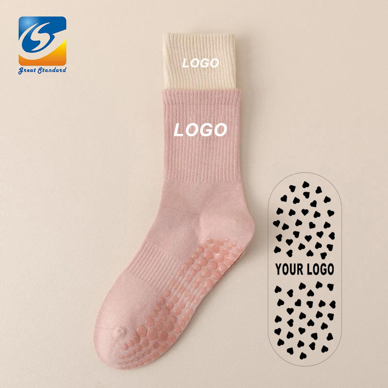 New Fashion Custom Logo Wholesale High Quality Thick Breathable Anti Slip Non Slip Grip Pilates Yoga Socks for Women