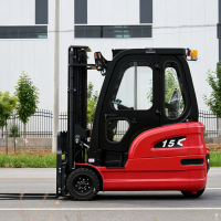 Chariot élévateur à portique électrique Solreign CPD 1,5 tonne, batterie lithium, stockage en allées hautes, levée 6m, certifié CE, moteur servo AC