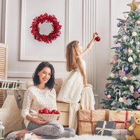 Karangan bunga Natal dengan bel PVC karangan bunga Natal dengan bola merah