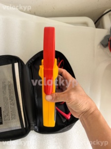 Multimètre à pince solaire Fluke 393 CAT III 1500 V True-rms, en bon état d'occasion - Product Image 3
