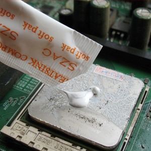 Composé thermique Halnziye Soft Pak pour le refroidissement du processeur CPU - Product Image 4