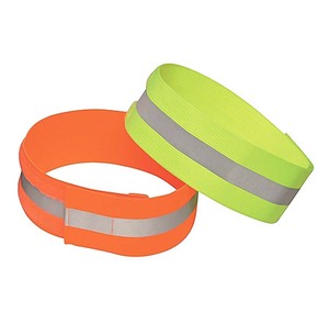 Banda Reflectante Elástica de Alta Visibilidad para Correr de Noche, Ciclismo, Brazalete, Muñequera, Tobillera, Fabricada con Poliéster Ecológico - Product Image 3