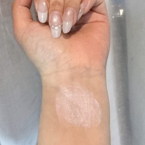 La crème pour le visage la plus vendue de haute qualité possède les fonctions apaisantes, rafraîchissantes, blanchissantes et éclaircissantes. - Product Image 3