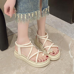 Sandalias de estilo francés con diamantes de imitación para mujer, para uso exterior en verano, nueva moda 2026, sandalias de playa con suela gruesa y puntera de hada. - Product Image 3
