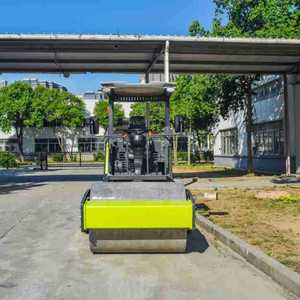 Static Roller Single Drum 4 Ton Asphalt Road Compactor For Soil <b>Foundation</b> Compaction - Product Image 2