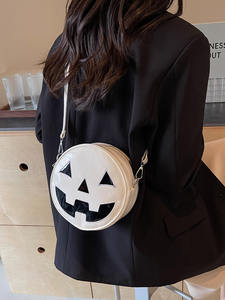 Nuevo bolso cruzado de moda, bolso de un solo hombro para regalo de dulces decorado divertido y personalizado de Halloween - Product Image 3
