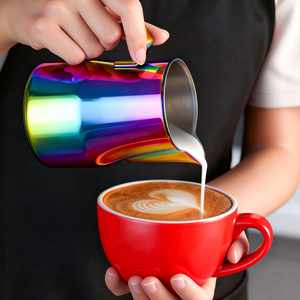 Pichet à lait pour latte art italien avec bec en V, revêtement couleur PVD, 350/500/750 ml, compatible lave-vaisselle, pour barista, expresso, mousse de lait - Product Image 2