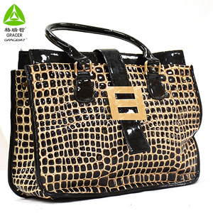 Bolsos de Mujer Usados de Primera Calidad con Cierre de Cremallera, Estilos Variados, Impermeables y Duraderos, Fuente Directa de Fábrica, Entrega Aleatoria para Reventa - Product Image 4