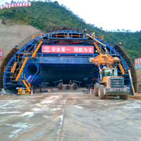 Équipement de coulée de béton de construction de projet d'autoroute de conception personnalisée de chariot à revêtement secondaire de tunnel à haut rendement