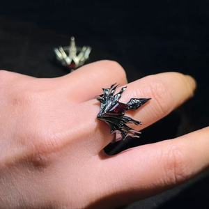 Nouvelle bague en alliage style couronne irrégulière, au design audacieux, thème Champion Éternel Anime-jeu, style sombre, à ouverture réglable - Product Image 2