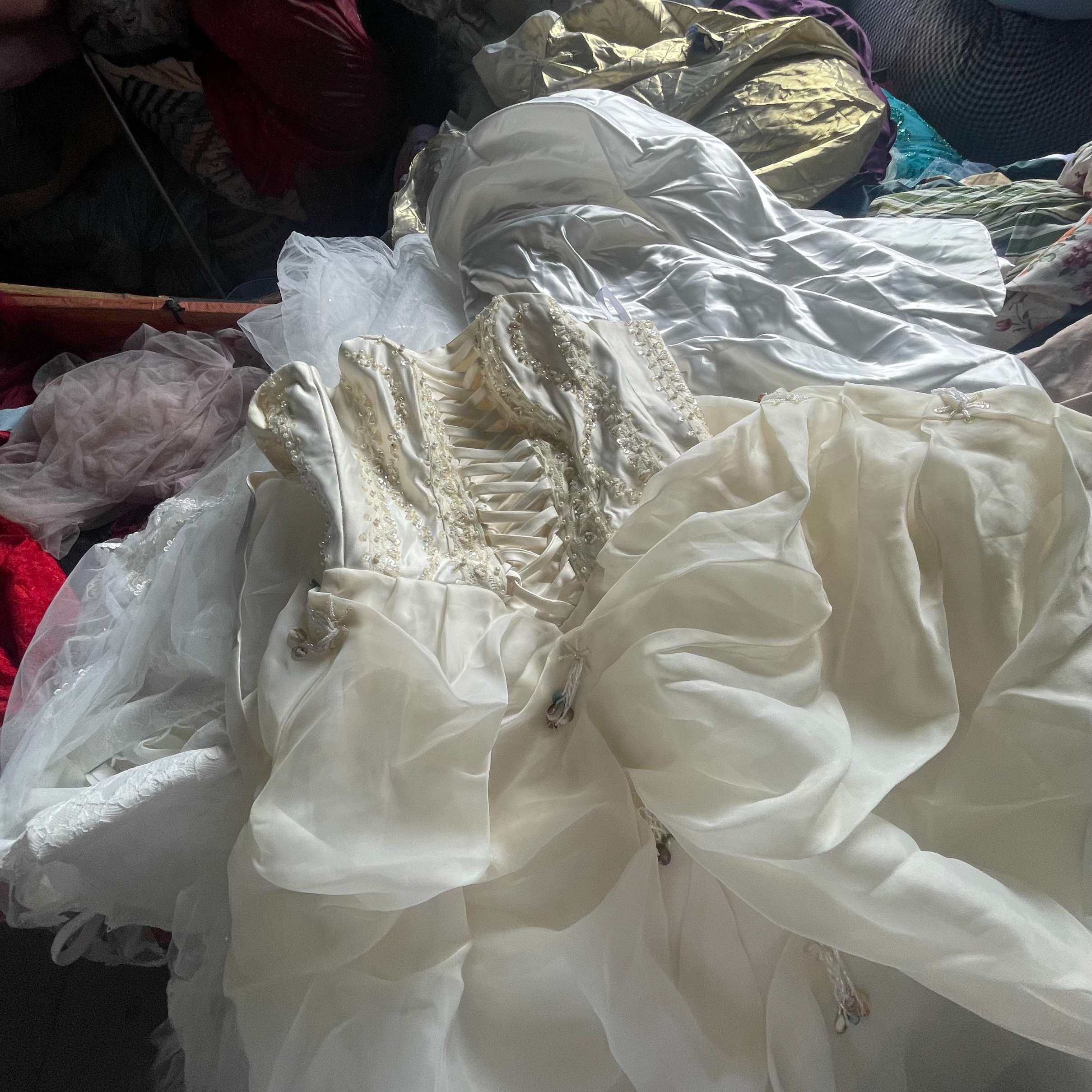 wedding gown second hand premium