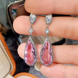 Orecchini Pendenti in Cristallo Rosa a Goccia per Donne 9x20mm Eleganti Accessori per Uso Quotidiano e Feste - Product Image 6