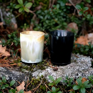 Copa de Cuerno Vikinga Hecha a Mano de Cuerno de Buey Puro, Vaso de Cerveza de Cuerno de Vaca Auténtico, Jarra con Diseño Elegante, Proveedor Indio - Product Image 1