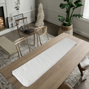 <span class=keywords><strong>Runner</strong></span> da Tavola Personalizzabile in Morbida Pelliccia Sintetica di Lusso, Decorazione Casa, Colore Bianco, per Natale - Product Image 1