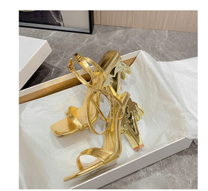 Nuevas Sandalias de Tacón Curioso con Diseño Calado para Mujer, Verano 2023, Punta Cuadrada, Correa al Tobillo, Zapatos de Fiesta Dorados y Plateados - Product Image 5