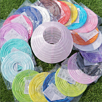 Boule de décoration lumineuse en papier coloré, lanternes de mariage et de Noël à suspendre pour la décoration de la maison