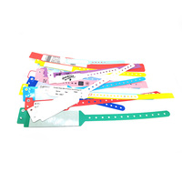 Bracelet d'identification médical RFID NFC en PVC souple imperméable pour patients hospitalisés, personnalisable avec les informations d'identité du patient