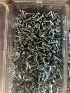 Vis à tête bombée à bas <span class=keywords><strong>prix</strong></span> vis à tête de <span class=keywords><strong>plaquette</strong></span> vis auto-perceuse - Product Image 4