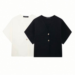 Gilet Sportivo Estivo a Maniche Corte con Scollo a V in Maglia, Stile Europeo e Americano, Vendita all'Ingrosso - Product Image 2