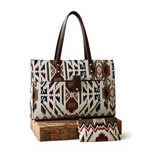 Ensemble de sacs à main et cabas bohèmes multicolores tissés avec pochette zippée brodée antivol, portables pour les voyages et le shopping - Product Image 1