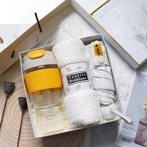 Idée cadeau innovante : Tasse isotherme, ventilateur portable, parapluie, <span class=keywords><strong>serviette</strong></span> rafraîchissante, coffret cadeau d'affaires, logo personnalisé, ensemble promotionnel d'été - Product Image 1