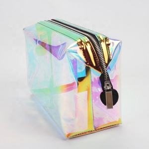 Sac de toilette à fermeture éclair en gros, sac de voyage imperméable pour pinceaux de maquillage, logo personnalisé, PVC holographique, sacs de toilette transparents pour femmes - Product Image 6