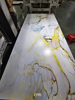 Feuille de marbre en PVC à la mode moderne Panneau mural UV Connexion de panneau décoratif intérieur Motif géométrique Maison ignifuge