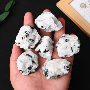 Venta al por Mayor de Piedras Naturales de Cristal en Bruto, Bloques de Piedra de Luna Blanca con Manchas Negras para Decoración de Acuarios - Product Image 3