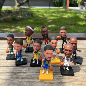 Figuras de Jugadores de Baloncesto en Miniatura de Resina, Adornos 3D para Coche, Muñecos de Acción de la <span class=keywords><strong>NBA</strong></span> para Exhibición en Casa, Venta al Por Mayor - Product Image 2