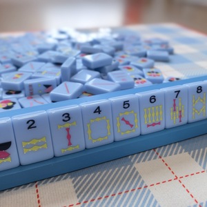Collection Botanique Sur Mesure – Jeu <span class=keywords><strong>de</strong></span> Mahjong Américain Bleu Macaron 160 Tuiles – Tuiles Professionnelles en Acrylique Premium à Motif Géométrique - Product Image 3