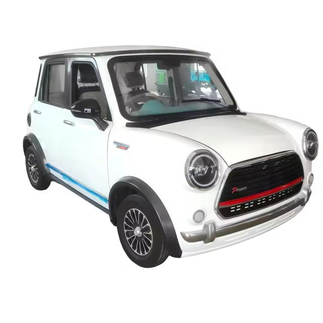 China White Mini Electric Car with Lithium Battery 4 Wheel 4 Door Closed New Energy Vehicle for Adults and Families