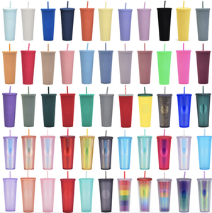 Vasos de agua de plástico con degradado uriano, 2023 - Product Image 2