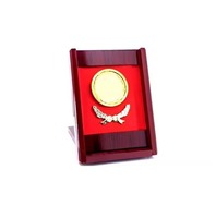 Plaque de reconnaissance d'excellence professionnelle en bois gravée or, de luxe et de haute qualité, écologique, personnalisable, disponible en version royale