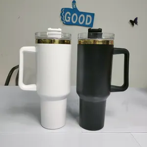 Siyah beyaz 40 oz toz kaplı vakum yalıtımlı paslanmaz çelik holografik kaplama bakır halka Quencher 40 oz tumbler