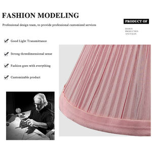 <span class=keywords><strong>Abat</strong></span>-<span class=keywords><strong>jour</strong></span> de lampe de table suspendu plissé en faux soie douce artisanal à la mode pour la décoration d'éclairage intérieur de la maison et de l'hôtel - Product Image 3