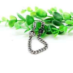 Yunnique Vintage Distressed <b>Titanium</b> Steel <b>Chain</b> Bracelet Bezel Set Black Rhinestone Geometric Design Simple Stylish Jewelry for - Product Image 3