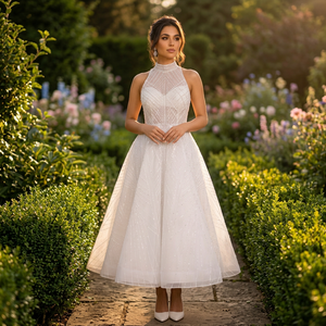 Robe de mariée vintage élégante en satin perlé, coupe trapèze, décolleté sans bretelles, longueur ras du sol, en tulle, taille naturelle, broderie de cristaux, fermeture éclair - Product Image 6