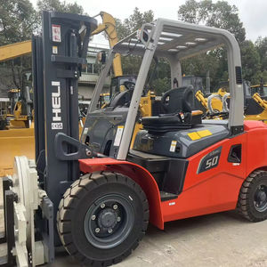 Carretilla Elevadora Diésel Mini Usada Barata de China Heli CPCD de 5, 10 y 3 Toneladas, Modelo FD30, con Motor Cummins de Shanghái, Tracción Total (AWD) y Mástil de 3 Etapas - Product Image 1