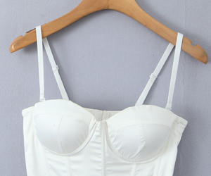 Top Corto da Donna Casual alla Moda con Spalline Sottili e Zip Posteriore in Due Colori Tinta Unita - Product Image 4