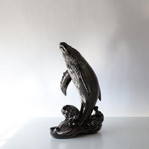 รูปปั้นปลาวาฬแอบสแตรกที่ทันสมัยสำหรับบ้านสำนักงานหรือห้างสรรพสินค้าตู้วางทีวีเรซิ่นของตกแต่งโต๊ะสำหรับคริสต์มาส - Product Image 2