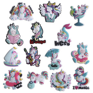 Nouveauté 2024 En gros Breloques pour chaussures en PVC souple style <span class=keywords><strong>Crocs</strong></span>, Luxe, Logo personnalisé DIY, <span class=keywords><strong>Licorne</strong></span>, Cadeau promotionnel pour événements et fêtes - Product Image 4