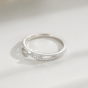 Bague éternelle Ada Jewelry Joyeria Fina en argent sterling S925, design simple et unique de branches d'arbre entrelacées, pour femmes - Product Image 3