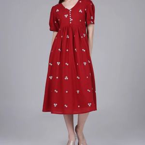 Robe d'été midi décontractée en coton et lin, col en V, coupe trapèze, manches courtes, personnalisable et élégante pour femme - Product Image 2
