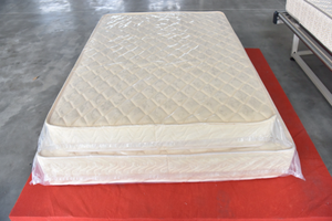 Moteur de contrôle automatique PLC Matelas PE/PVC Film Machine d'emballage de <span class=keywords><strong>literie</strong></span> à haut rendement Conception personnalisée Pompe à entraînement mécanique - Product Image 4