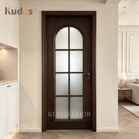 Klassieke gebogen glazen houten enkelvoudige binnendeur met matglas, draaideur voor slaapkamer, villa, badkamer, keuken, huis