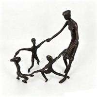 Statuette Moderne en Fer de Mère et Enfant Jouant, Sculpture Parent-Enfant, Statue de Personnage Familial Faite à la Main pour Table de Salon