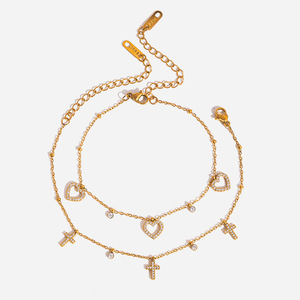 Pulsera de aleación de zinc con forma de corazón, cruz y diamantes incrustados, ideal para regalo. - Product Image 1