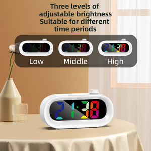 Reloj Despertador Digital LED Multifuncional de Doble Cara con Carga Inalámbrica para Dormitorio, Uso en Interiores, Venta al Por Mayor - Product Image 3