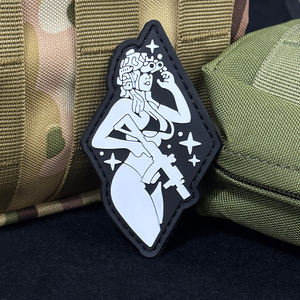 핫 세일 새로운 소녀 부드러운 고무 패치 도매 귀여운 만화 아름다움 UAV 실리콘 아플리케 사용자 정의 로고 빈 PVC 패치 가방 - Product Image 3