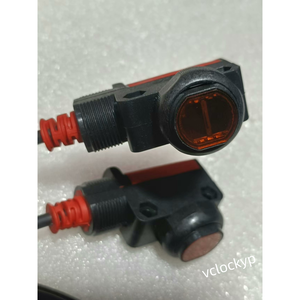 Leuze ET28.3/4P-M12 <b>Diffuse</b> Sensor Used - Product Image 1